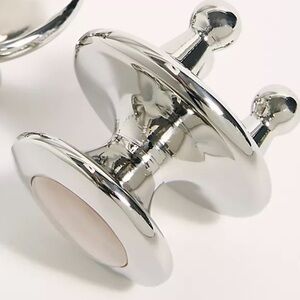 New Selfkaire Kairetool Mirror Luxury Facial Rose Roller From Free People!!🔥🔥🔥